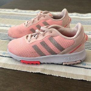 Toddler adidas tennis shoes
